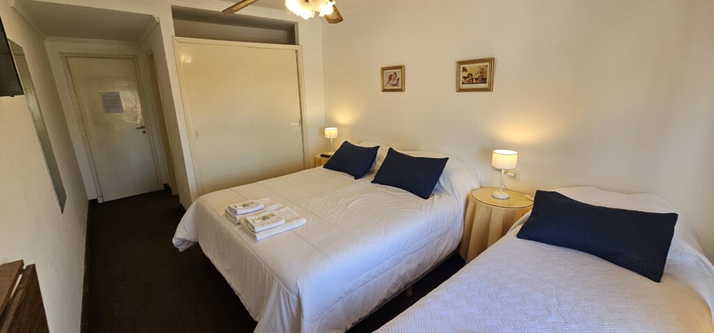 Habitación Triple Superior del Hotel Soleares en Punta Mogotes, Mar del Plata